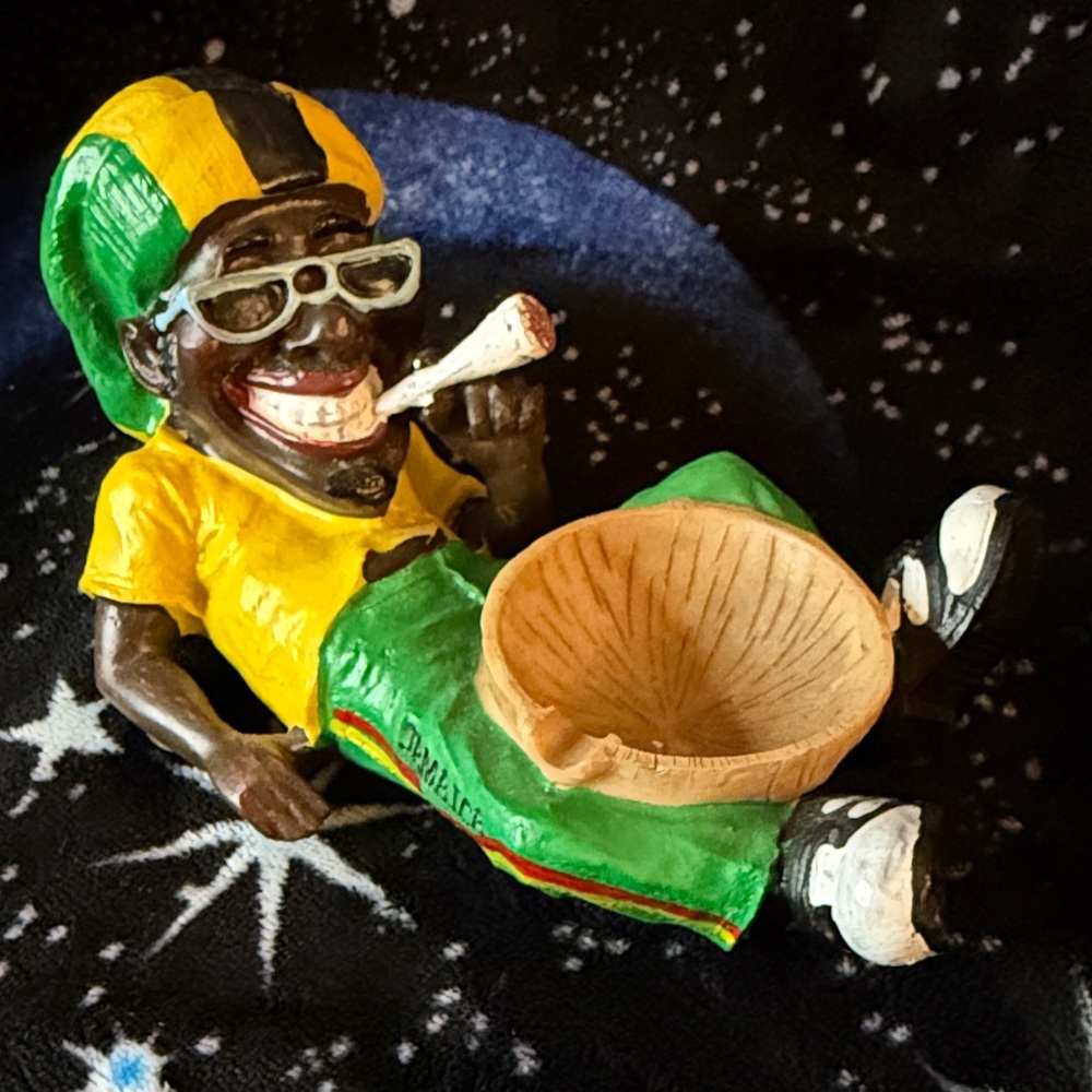 Colorful Jamaican Rasta-Themed Ashtray